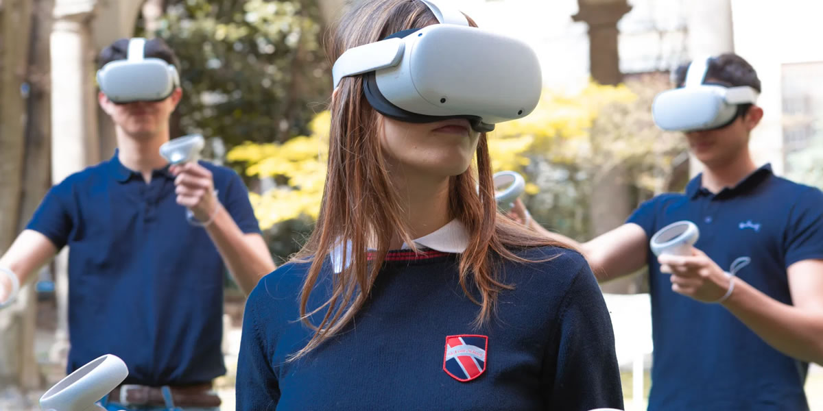 How Virtual Reality Classrooms Are Redefining Education Engage VR